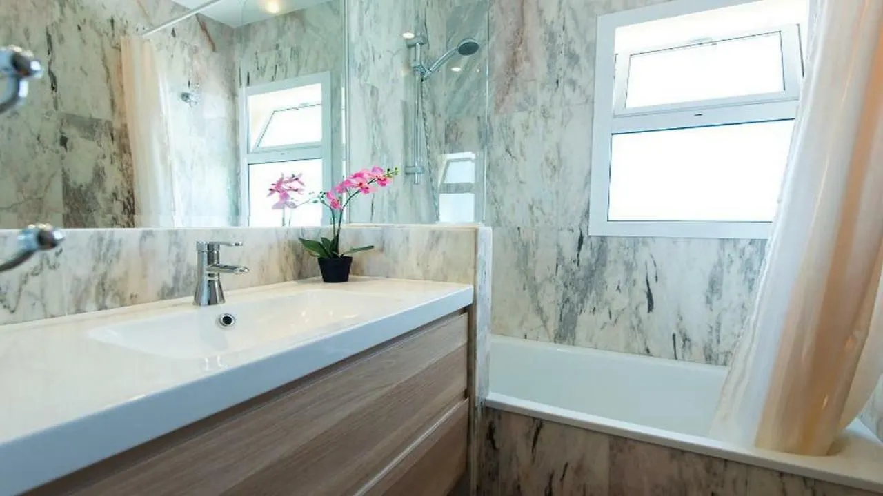 Apartamento Ático Olimpo con Piscina Torre Del Mar España